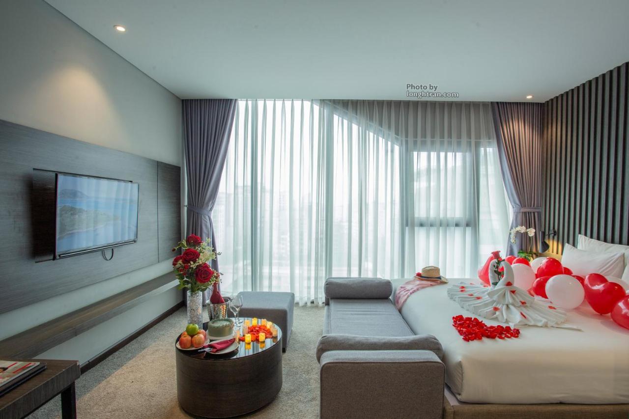 Grand Ocean Luxury Boutique - Infinity Rooftop Pool Дананг Екстер'єр фото